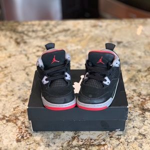 Jordan Retro 4 “Bread”